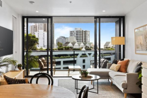 Stylish and Modern Oracle 2 Bedroom Apartment - CoastHM
